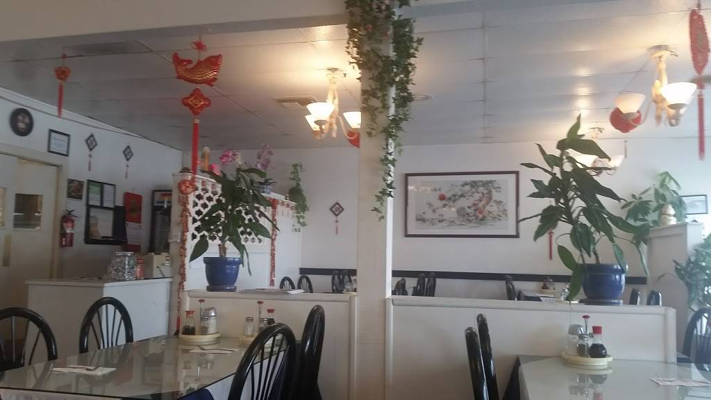 Win Wah Chinese Restaurant | restaurant | 731 E Bullard Ave, Fresno, CA 93710, USA | 5594350544 OR +1 559-435-0544