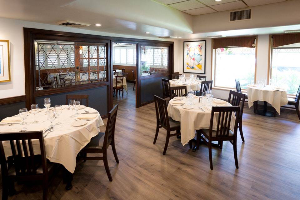 Tomasos on Camelback | restaurant | 3225 E Camelback Rd, Phoenix, AZ 85018, USA | 6029560836 OR +1 602-956-0836