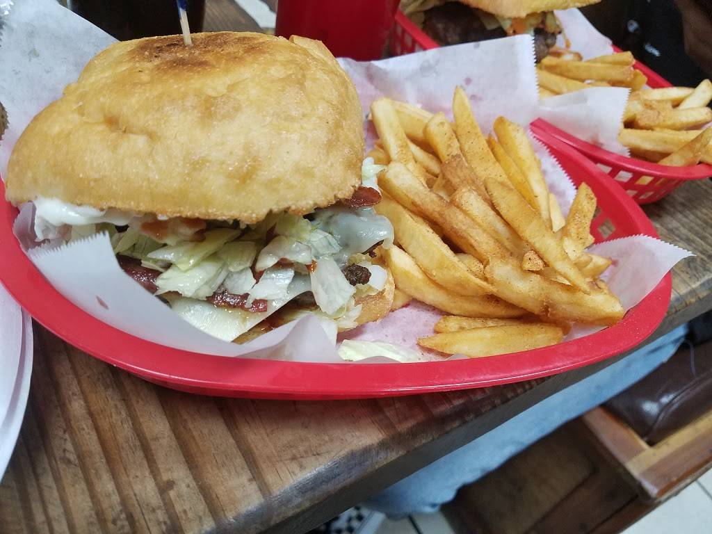 A1 Burger House | restaurant | 3701 Esters Rd #108, Irving, TX 75038, USA | 9722521040 OR +1 972-252-1040