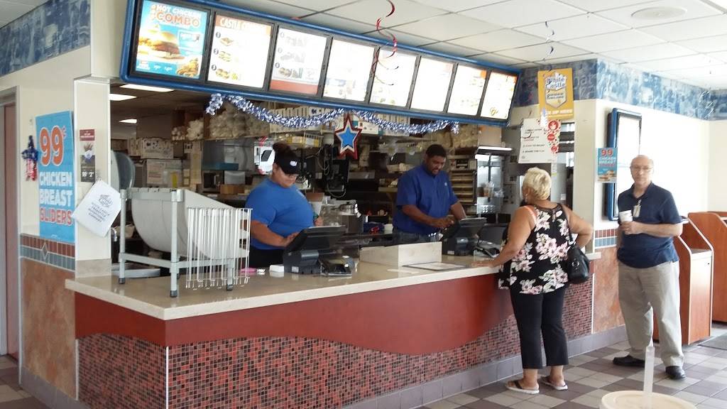 White Castle | restaurant | 306 W N Ave, Villa Park, IL 60181, USA | 6308330047 OR +1 630-833-0047