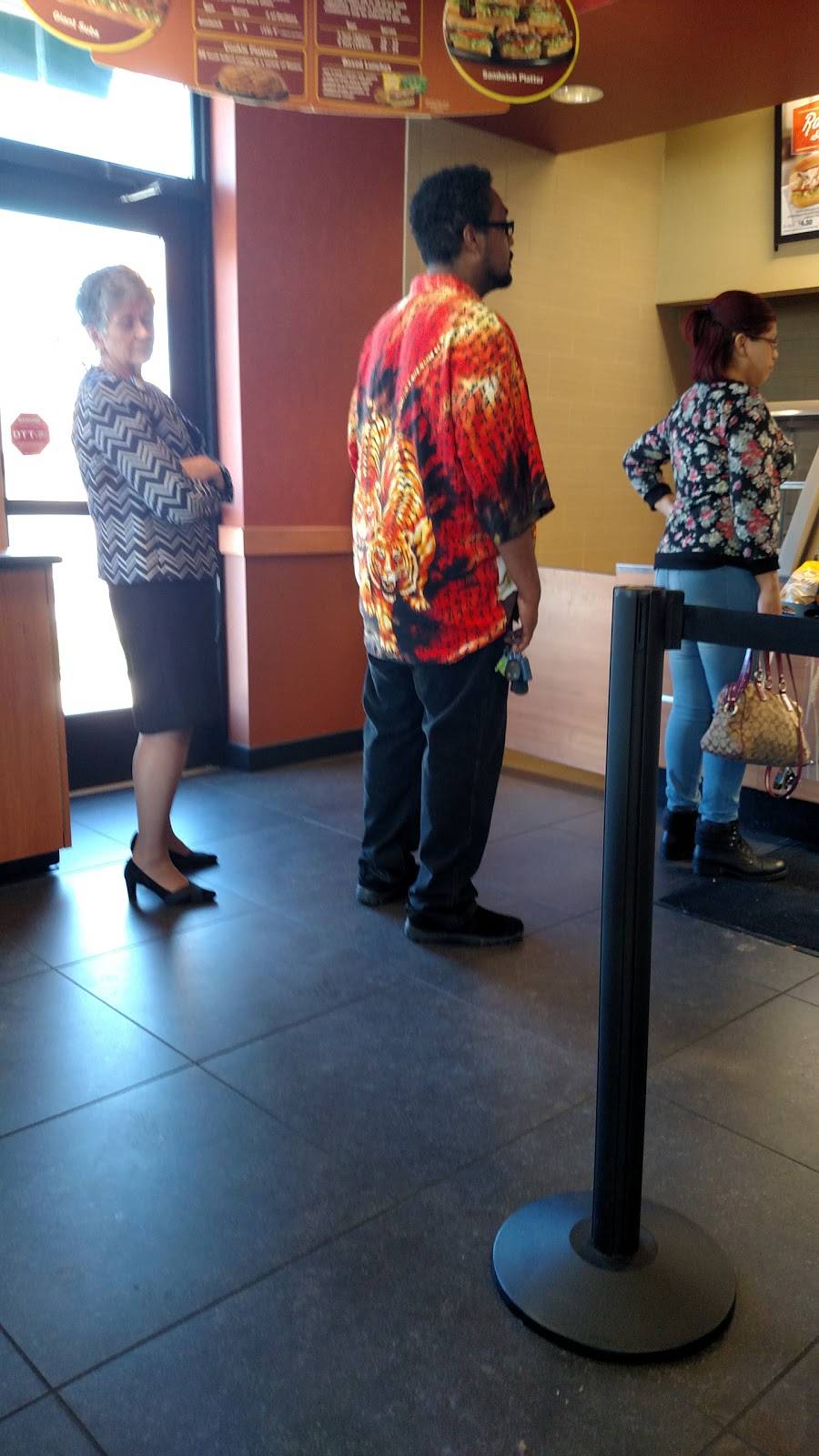 Subway | restaurant | 308 S Michigan Ave, Saginaw, MI 48602, USA | 9897970099 OR +1 989-797-0099