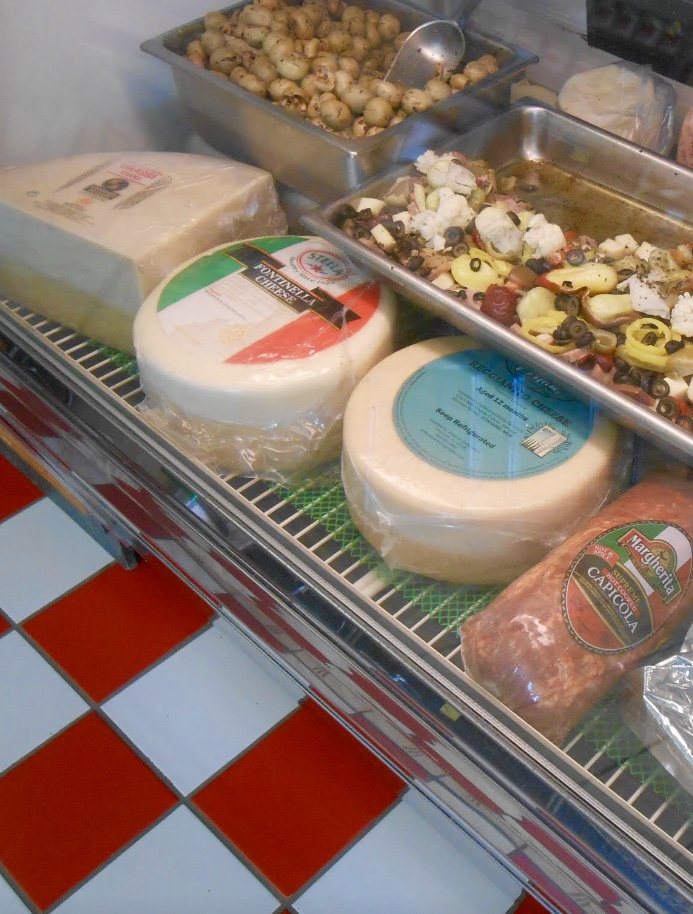 Leones Italian Market & Pizzeria | restaurant | 916 SE 14th Ave, Cape Coral, FL 33990, USA | 2394580013 OR +1 239-458-0013