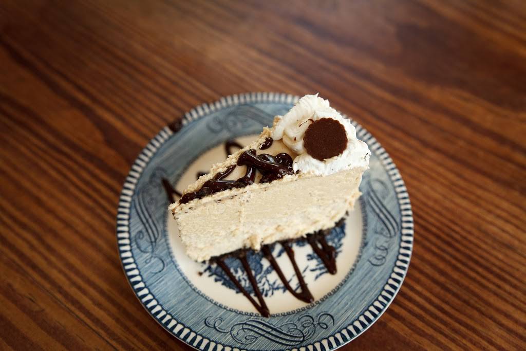 Honeysuckle Hill Bee-Stro | restaurant | 6367 N Murphy Rd, Brazil, IN 47834, USA | 8124433003 OR +1 812-443-3003