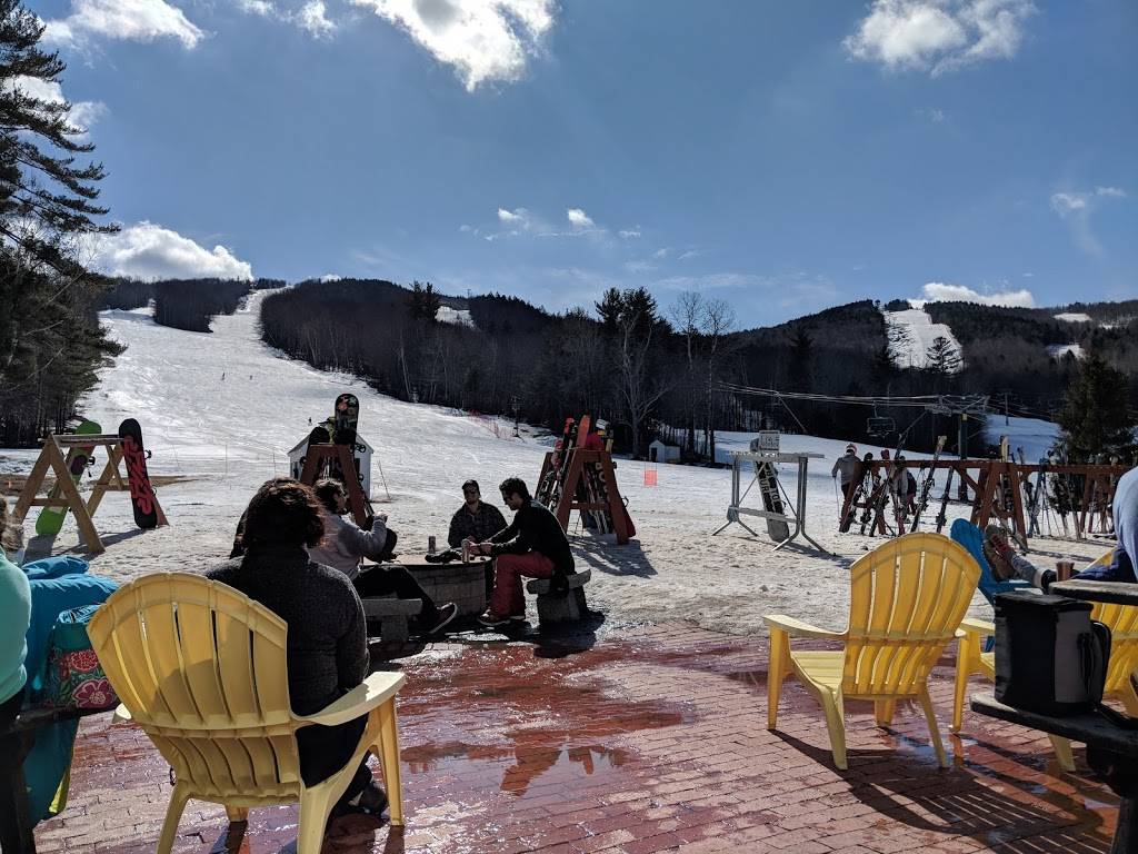 Ragged Mountain Resort | restaurant | 620 Ragged Mountain Rd, Danbury, NH 03230, USA | 6037683600 OR +1 603-768-3600