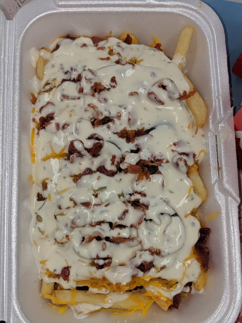 Krystal | meal takeaway | 125 Fork Of River Pkwy, Sevierville, TN 37862, USA | 8654281895 OR +1 865-428-1895