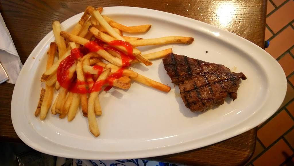 TGI Fridays | restaurant | 1200 S Dixie Hwy, Coral Gables, FL 33146, USA | 3056687808 OR +1 305-668-7808