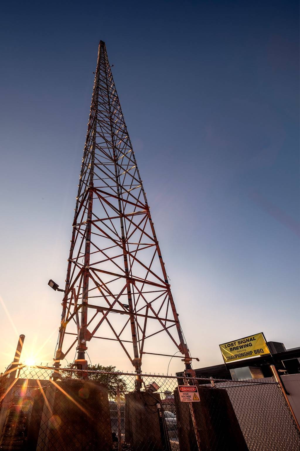 Lost Signal Brewing Company | restaurant | 610 W College St, Springfield, MO 65806, USA | 4178694755 OR +1 417-869-4755