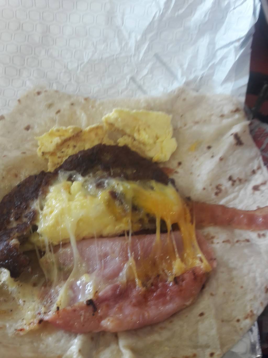 Jack in the Box | restaurant | 1301 N Hampton Rd, Dallas, TX 75208, USA | 2149411484 OR +1 214-941-1484