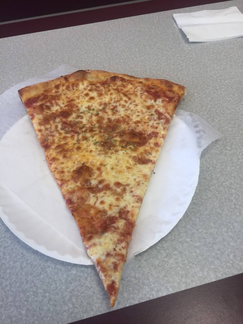 Villa Maria Pizzeria | restaurant | 2440 Eastchester Rd, Bronx, NY 10469, USA | 7188827446 OR +1 718-882-7446