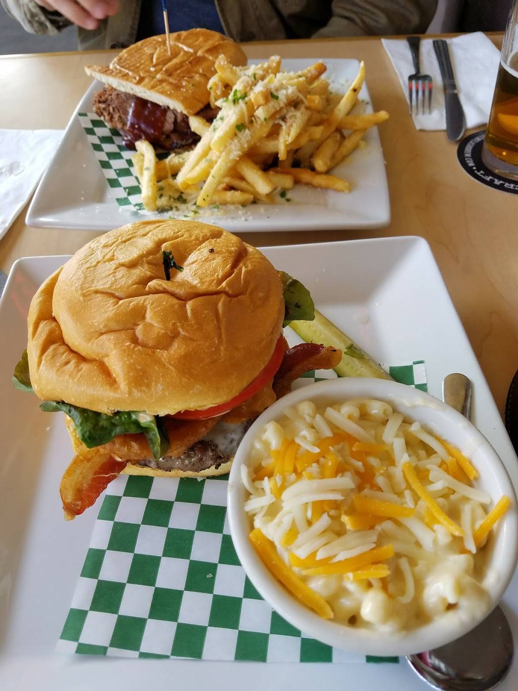 West Coast Smoke and Tap House | restaurant | 6126 Lake Murray Blvd, La Mesa, CA 91942, USA | 6194623660 OR +1 619-462-3660