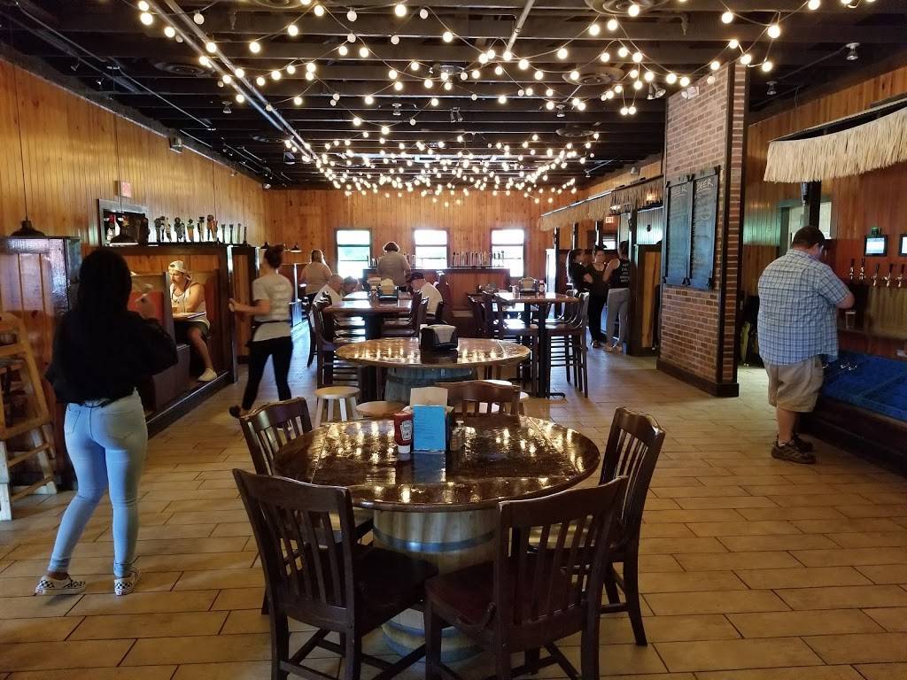 Fattys Taphouse | restaurant | 10101 Jefferson Davis Hwy, Fredericksburg, VA 22407, USA | 5406934747 OR +1 540-693-4747