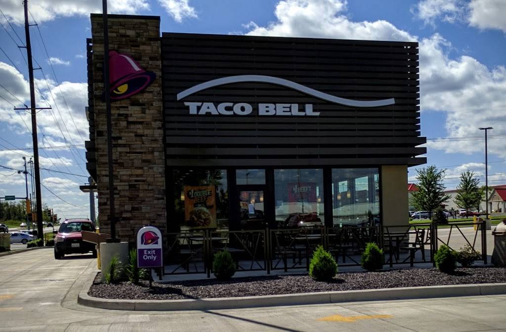 Taco Bell | meal takeaway | 1896 Washington Rd, Washington, IL 61571, USA | 3094443844 OR +1 309-444-3844