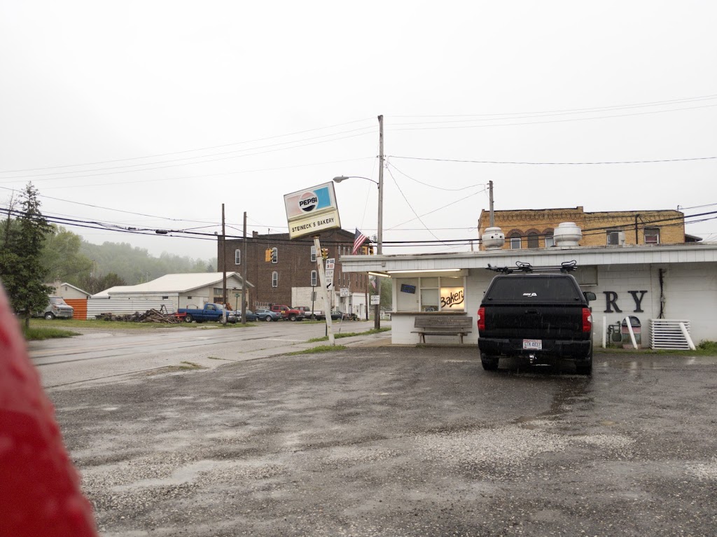 Steinecks Donuts & Cakes | bakery | 8441 S High Ext, Mineral City, OH 44656, USA | 3308592212 OR +1 330-859-2212