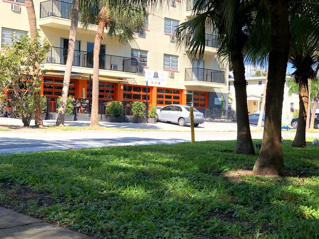 The Bier Boutique | restaurant | 465 7th Ave N, St. Petersburg, FL 33701, USA | 7278272691 OR +1 727-827-2691