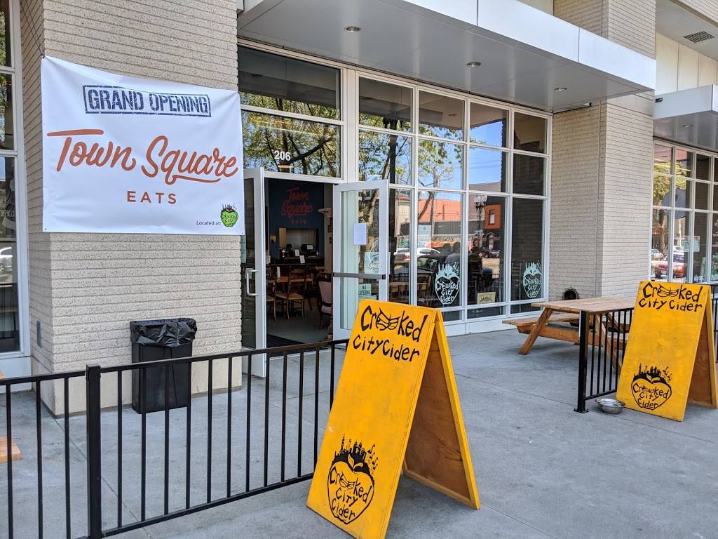 Town Square Eats | restaurant | 206 Broadway, Oakland, CA 94607, USA | 5104549875 OR +1 510-454-9875