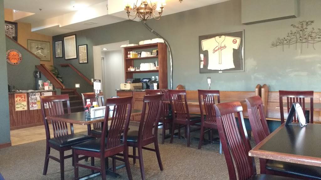 Coachs Club | restaurant | 1200 Main St, Cross Plains, WI 53528, USA | 6084130400 OR +1 608-413-0400