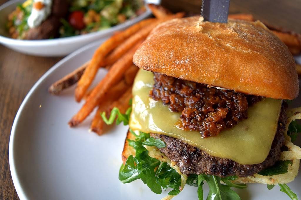 Thirsty Lion Gastropub & Grill - SanTan Village | restaurant | 2212 E Williams Field Rd, Gilbert, AZ 85297, USA | 4808990119 OR +1 480-899-0119