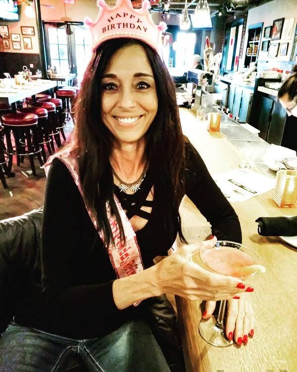 Ritchie McNeelys | restaurant | 2235 Village Walk Dr #147, Henderson, NV 89052, USA | 7023072714 OR +1 702-307-2714