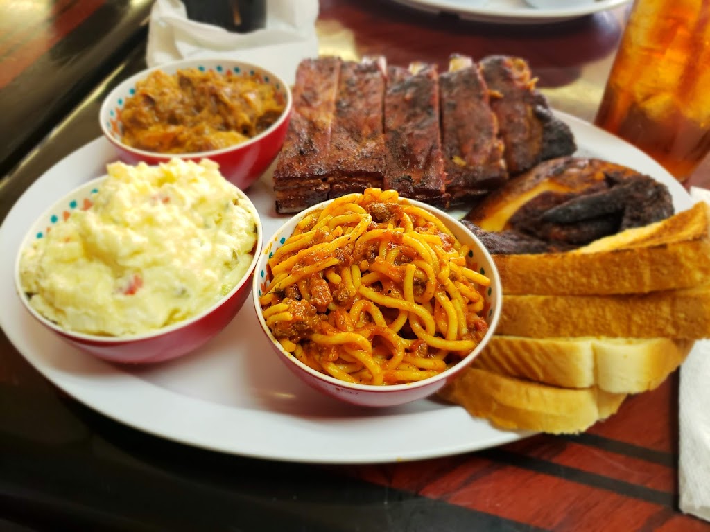 Frenchies On the Go BBQ | restaurant | 230 MS-12, Kosciusko, MS 39090, USA | 6622899940 OR +1 662-289-9940