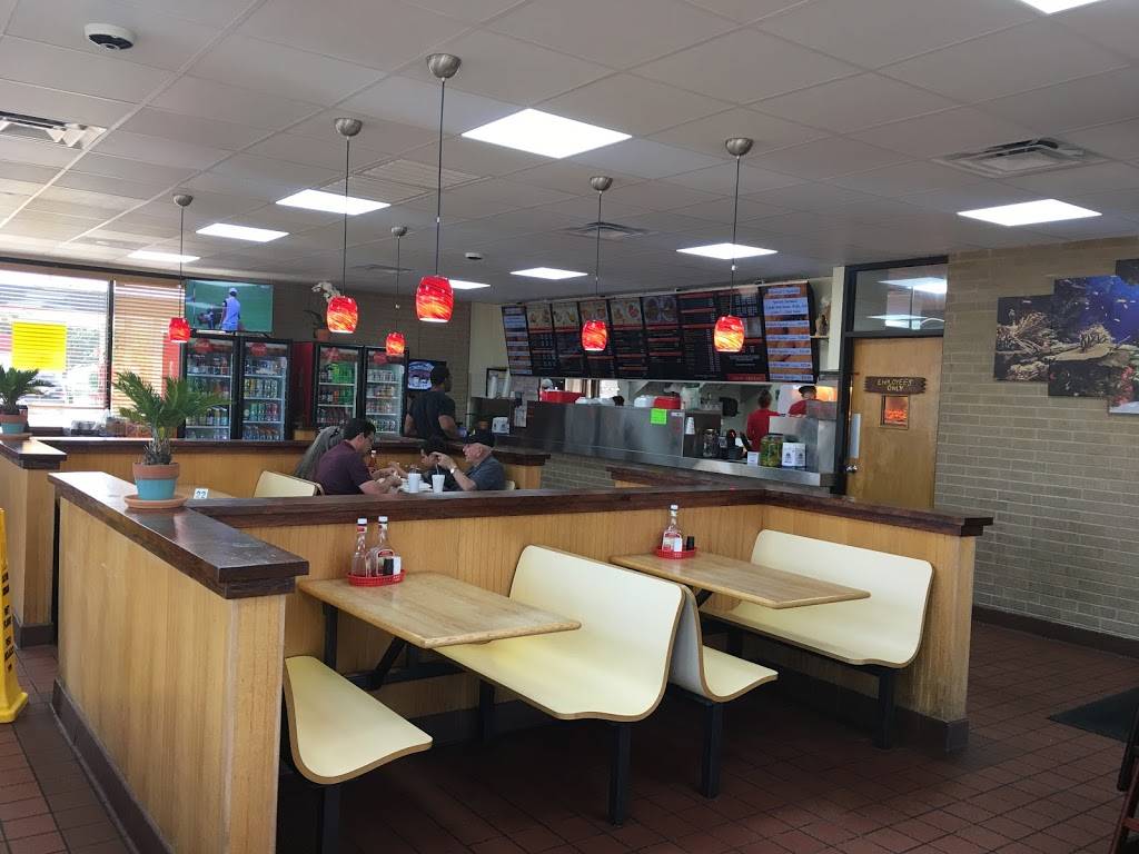 Lisas Chicken | restaurant | 7330 W Cleburne Rd, Fort Worth, TX 76133, USA | 8173611933 OR +1 817-361-1933