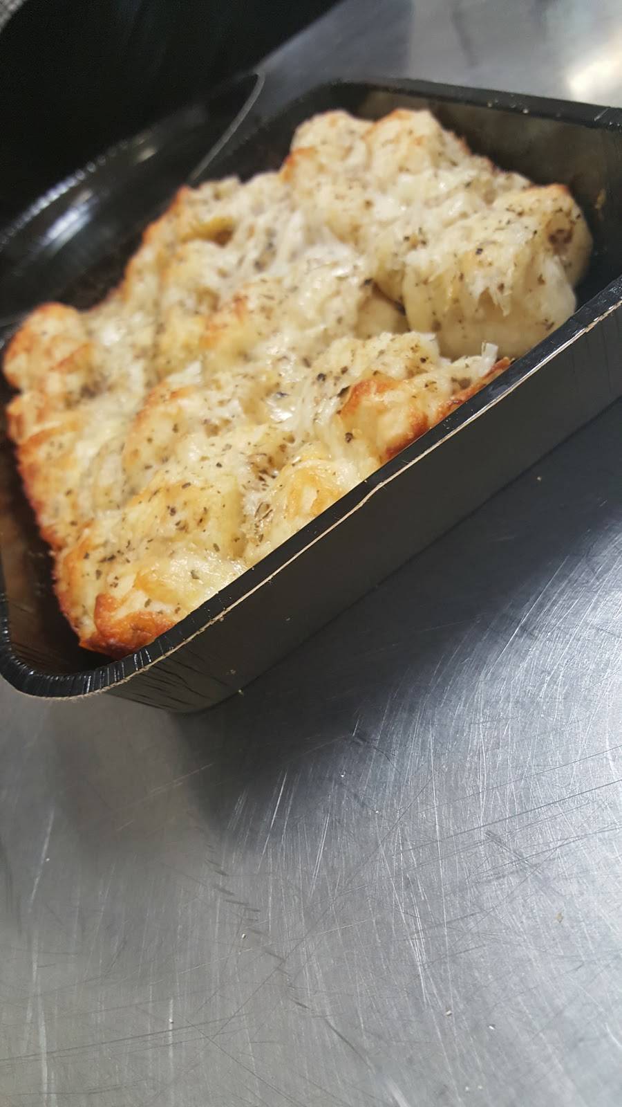 Papa Murphys Take N Bake Pizza | meal takeaway | 6661 Dixie Hwy suite a, Louisville, KY 40258, USA | 5029338577 OR +1 502-933-8577