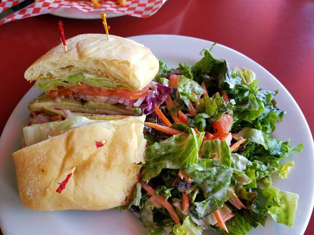 The Big Fish Grill | restaurant | 101 Fishermans Wharf #1, Monterey, CA 93940, USA | 8313727562 OR +1 831-372-7562