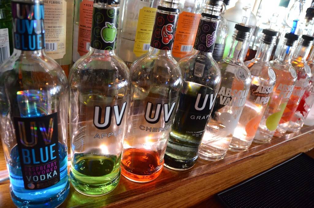 Game On! Bar & Grill | restaurant | 115 N 2nd St, Peotone, IL 60468, USA | 7082583322 OR +1 708-258-3322