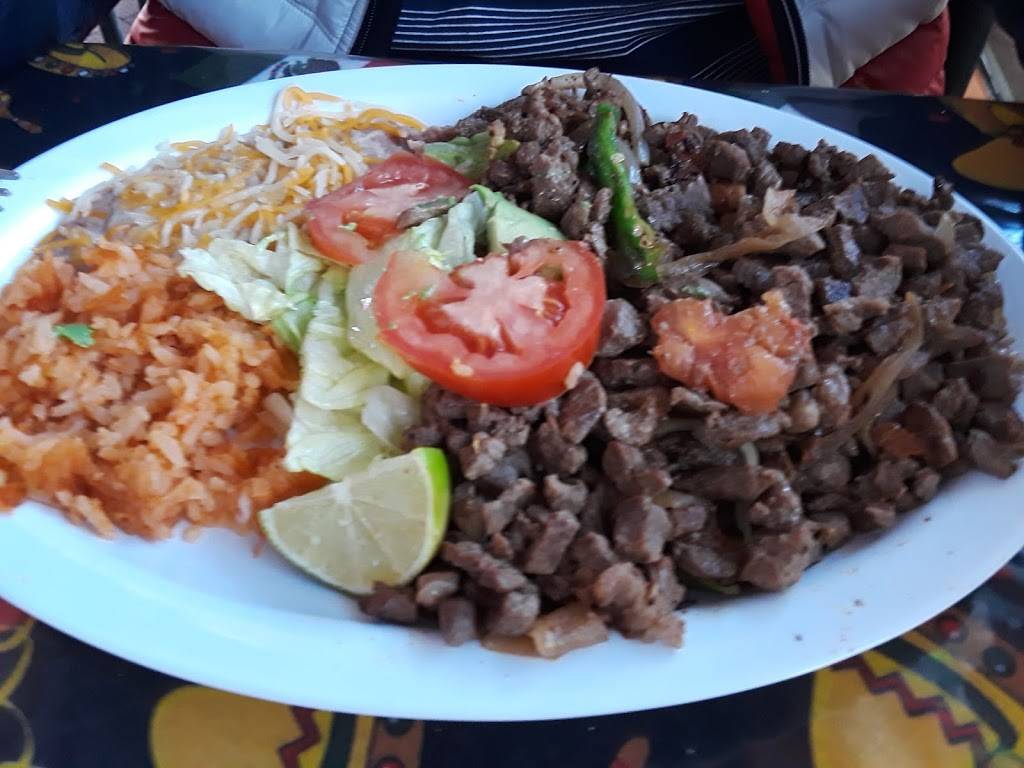 Las Cabañitas | restaurant | 200 Wyoming Blvd SE, Albuquerque, NM 87123, USA | 5052666011 OR +1 505-266-6011