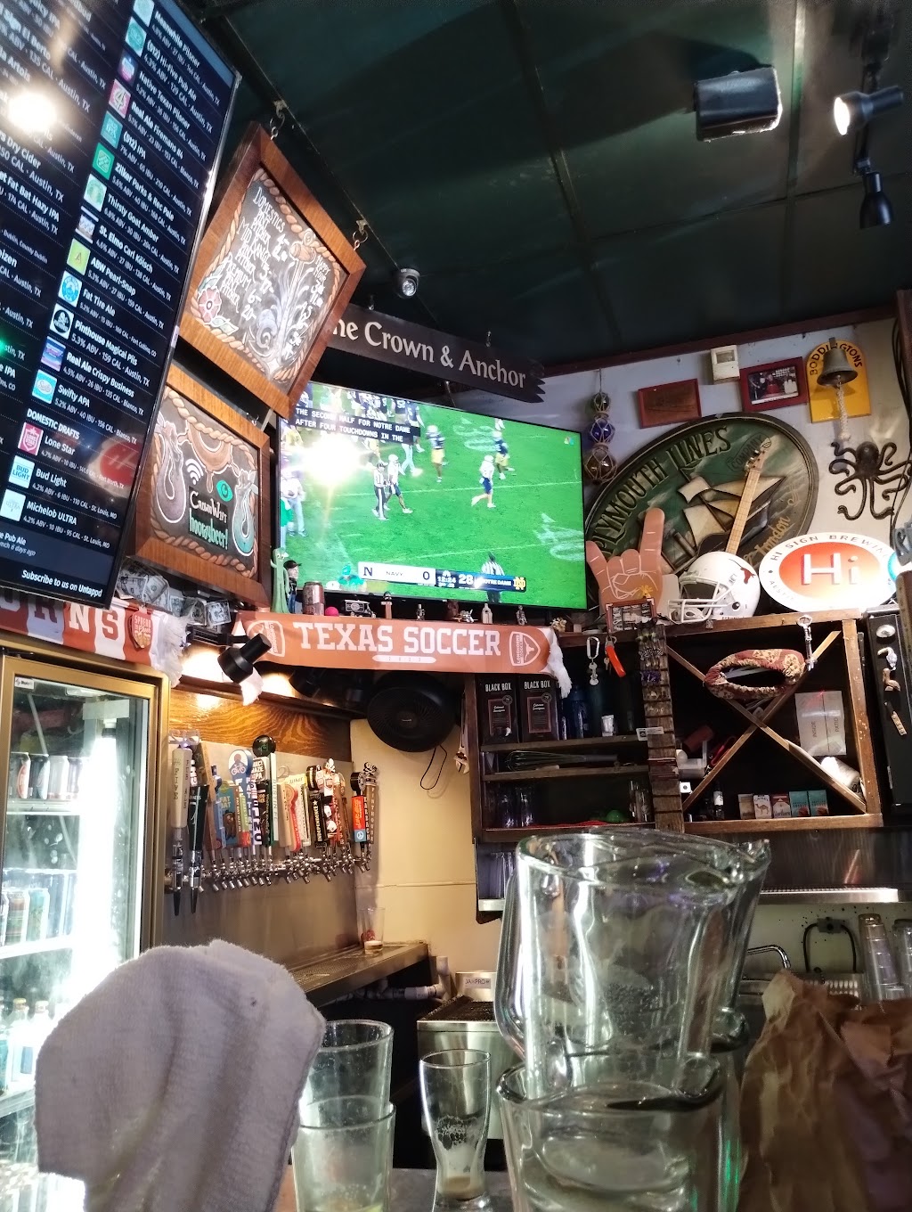 Crown & Anchor Pub | restaurant | 2911 San Jacinto Blvd, Austin, TX 78705, USA | 5123229168 OR +1 512-322-9168