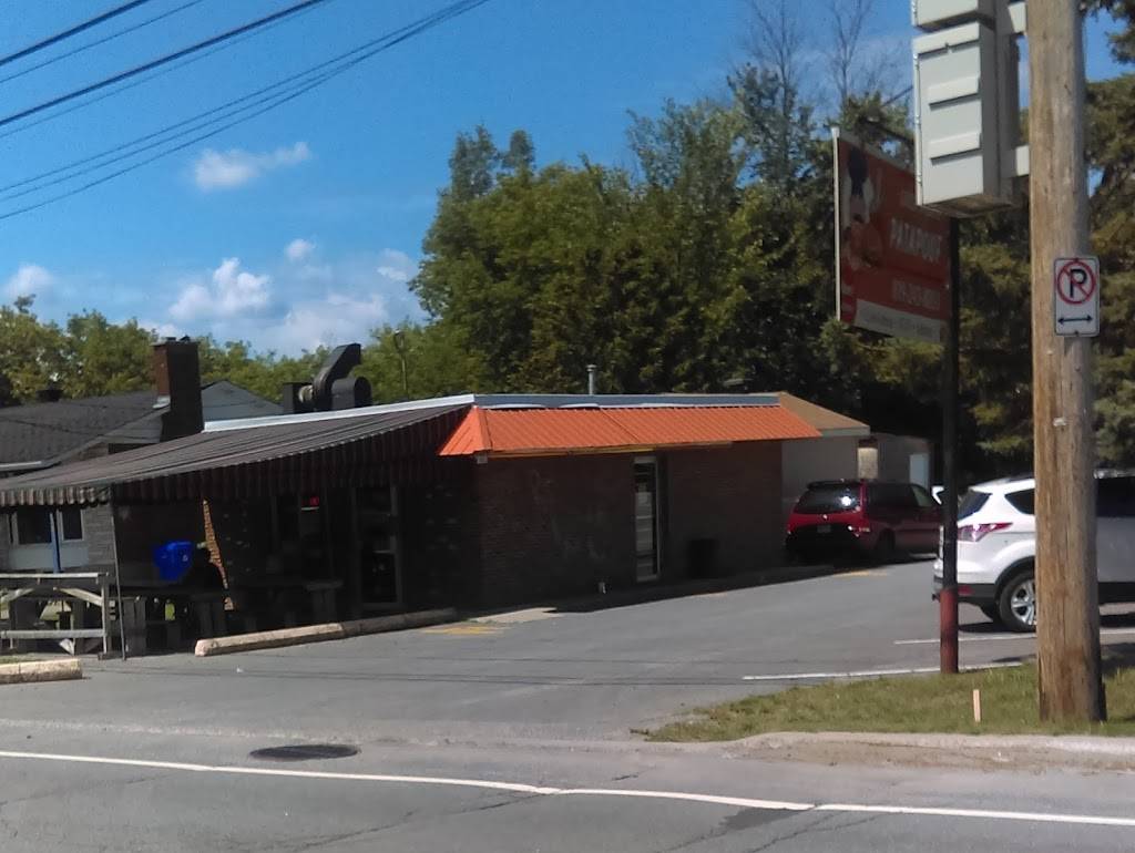 Patapouf | restaurant | 125 Avenue Gatineau, Gatineau, QC J8T 4J7, Canada | 8192438033 OR +1 819-243-8033