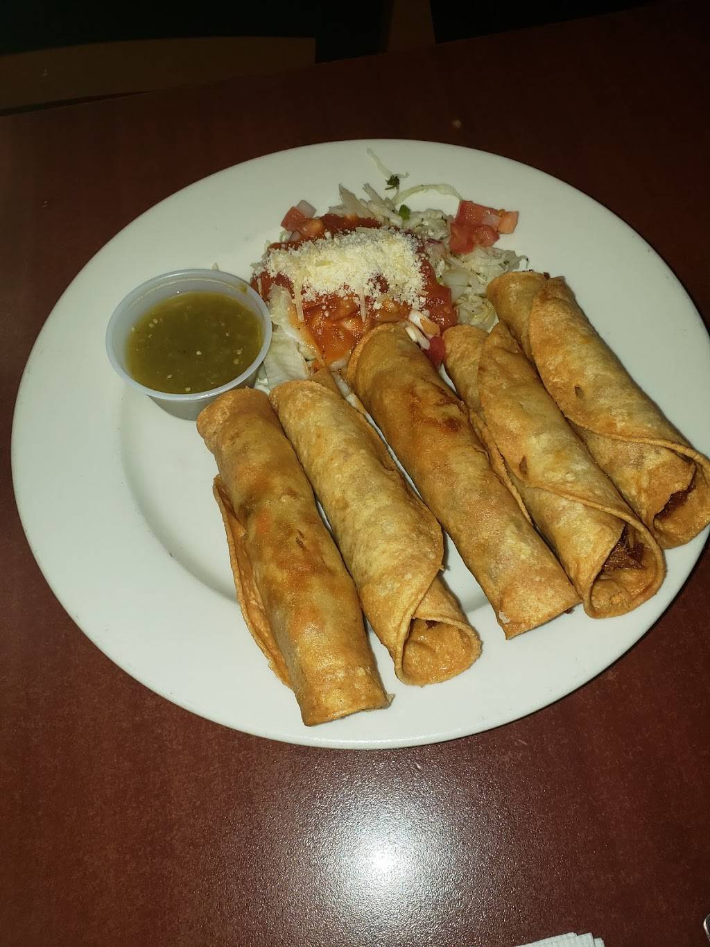 Pollo Royal | restaurant | 529 Broadway, Revere, MA 02151, USA | 7812846039 OR +1 781-284-6039