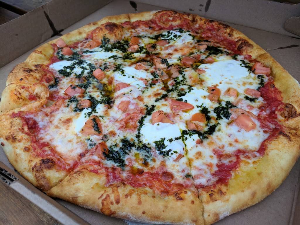 Rotary Pizza | restaurant | 10 Leland St, Rockland, ME 04841, USA | 2075938809 OR +1 207-593-8809