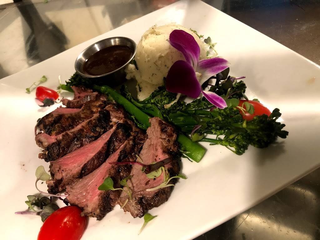 H Prime Chop House Seaffood and Steakhouse | restaurant | 101 Monroe St, Kalamazoo, MI 49006, USA | 2693441827 OR +1 269-344-1827