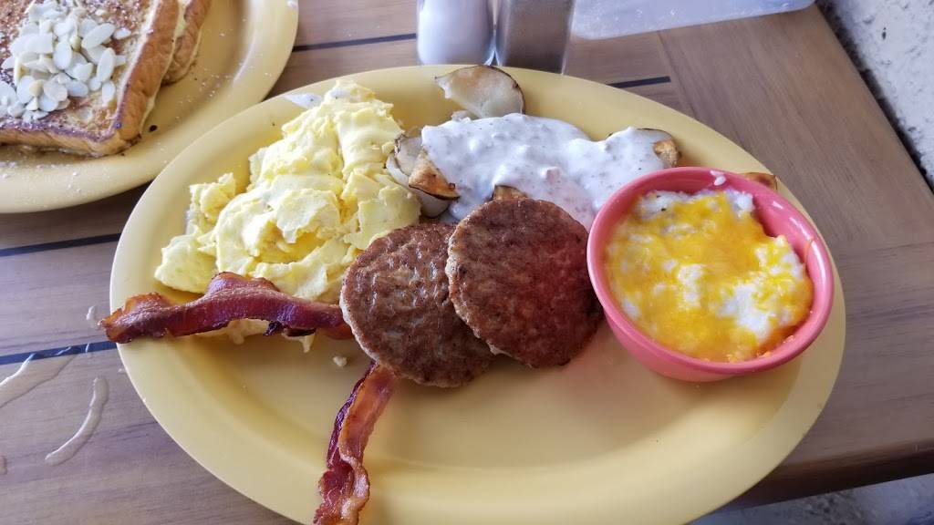 Maggie Maes Sunrise Cafe | restaurant | 1261 Gulf Blvd, Clearwater Beach, FL 33767, USA | 7275951096 OR +1 727-595-1096