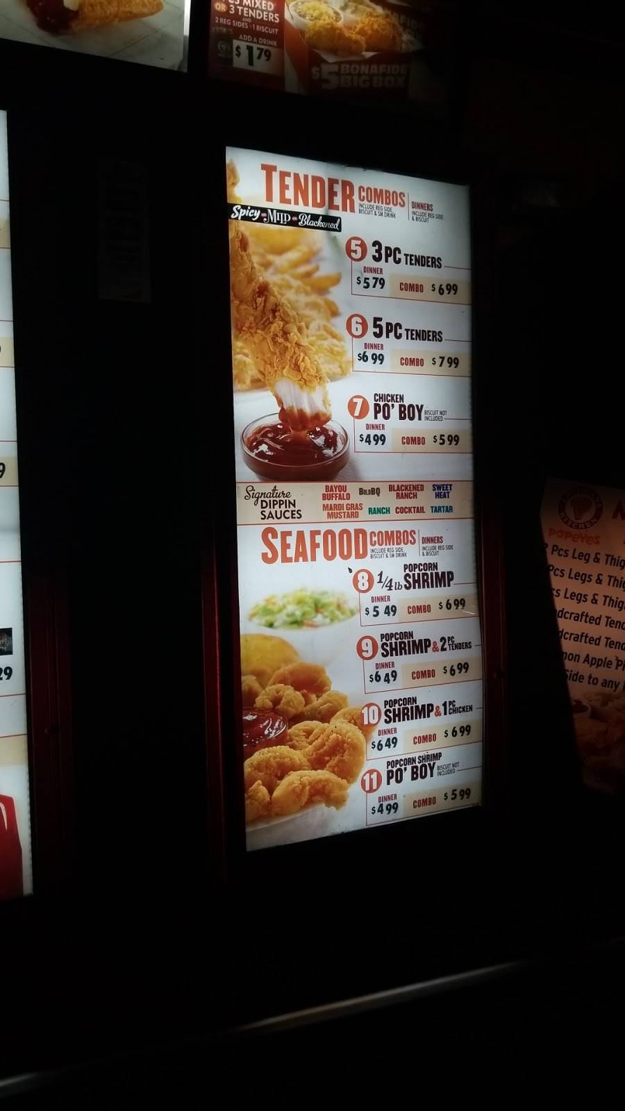 Popeyes Louisiana Kitchen | restaurant | 2825 N Military Trl, West Palm Beach, FL 33409, USA | 5616897767 OR +1 561-689-7767