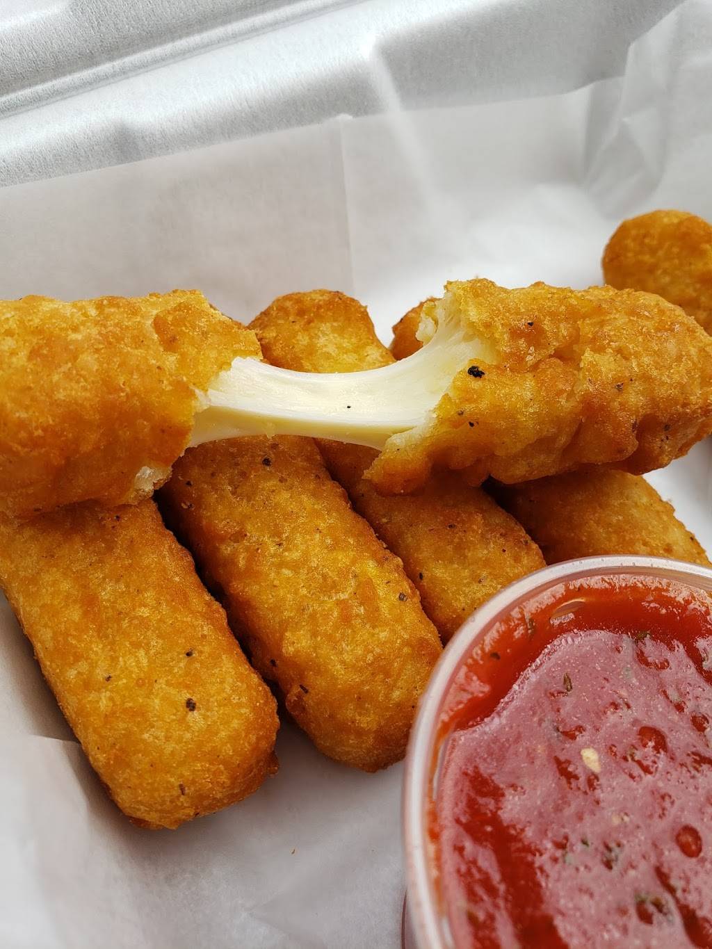 Uncle Als Pizza | restaurant | 27093 Bagley Rd, Olmsted Falls, OH 44138, USA | 4402358600 OR +1 440-235-8600