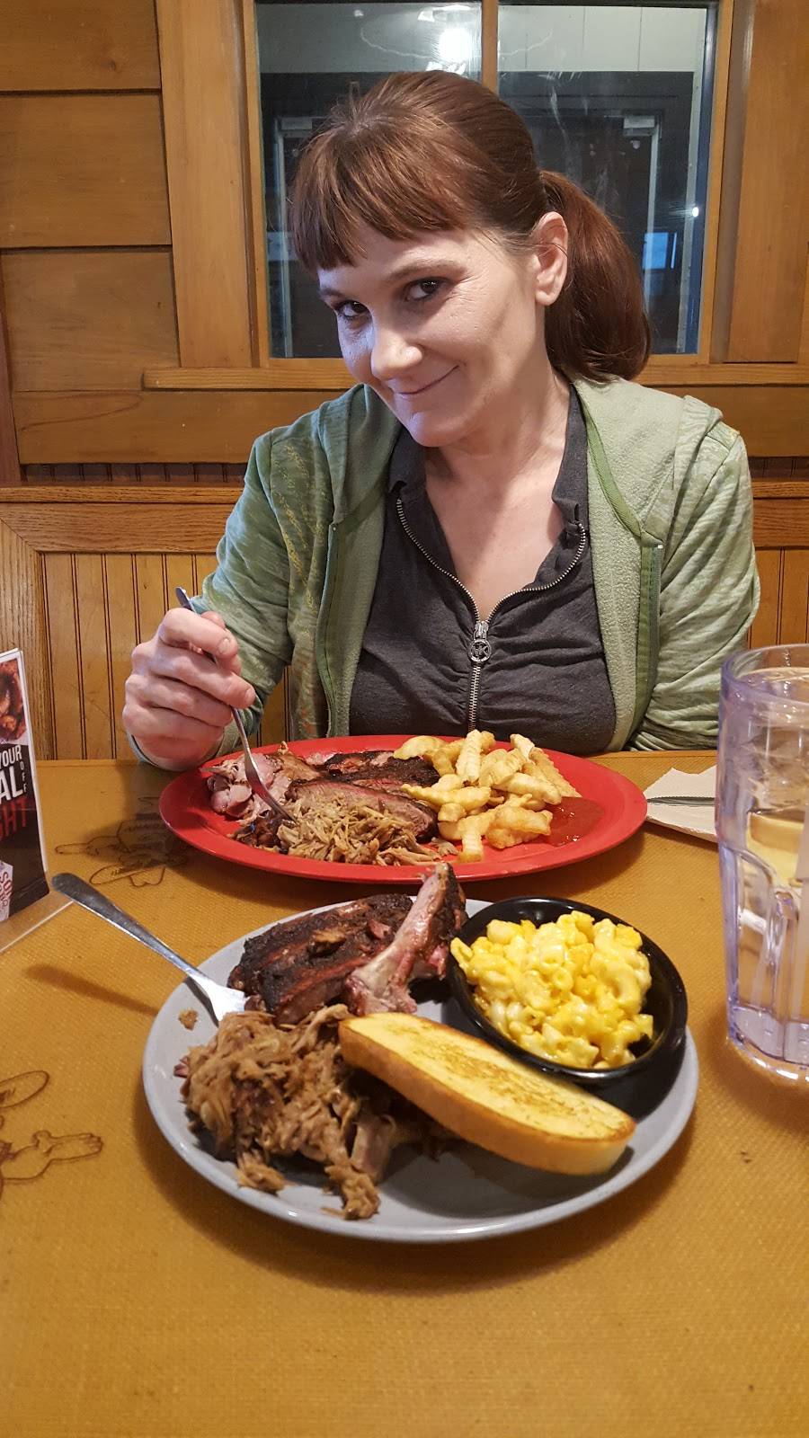 Sonnys BBQ | restaurant | 1701 Norman Dr, Valdosta, GA 31601, USA | 2292418090 OR +1 229-241-8090