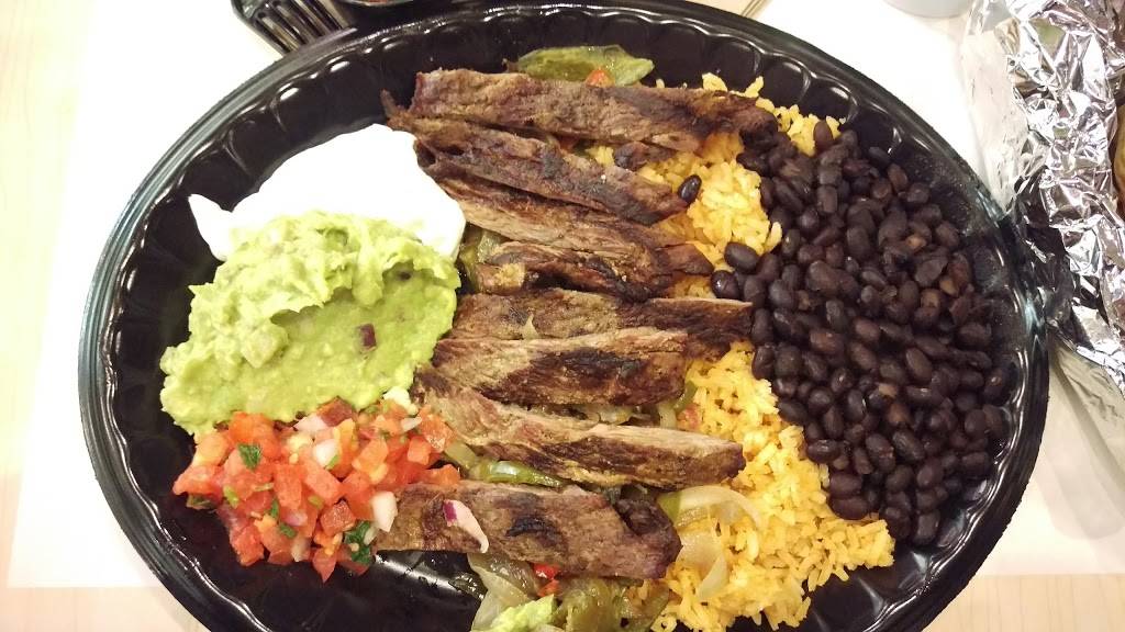 Baja Fresh Mexican Grill | restaurant | 12150 Fairfax Towne Center, Fairfax, VA 22033, USA | 7033521792 OR +1 703-352-1792