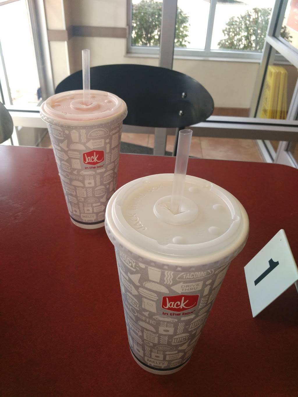 Jack in the Box | restaurant | 459 Hawk Ridge Trail, Lake St Louis, MO 63367, USA | 6366251993 OR +1 636-625-1993