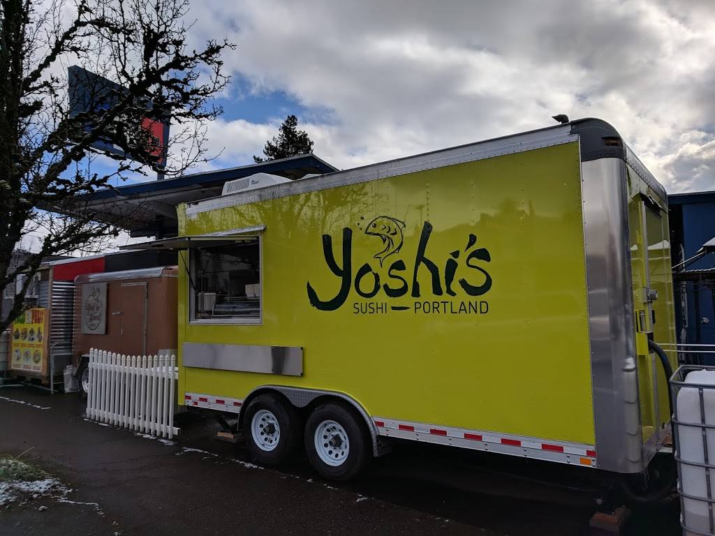 Yoshis Sushi | restaurant | 3530 SW Multnomah Blvd, Portland, OR 97219, USA | 5038332940 OR +1 503-833-2940
