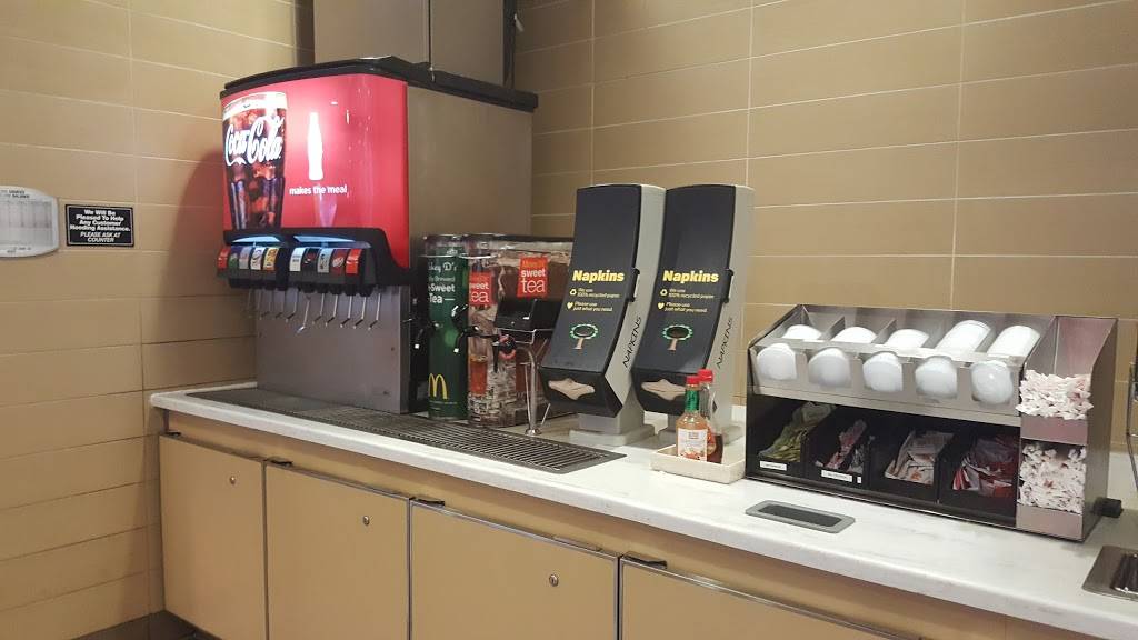 McDonalds | cafe | 611 E Main St, Hummelstown, PA 17036, USA | 7175666041 OR +1 717-566-6041