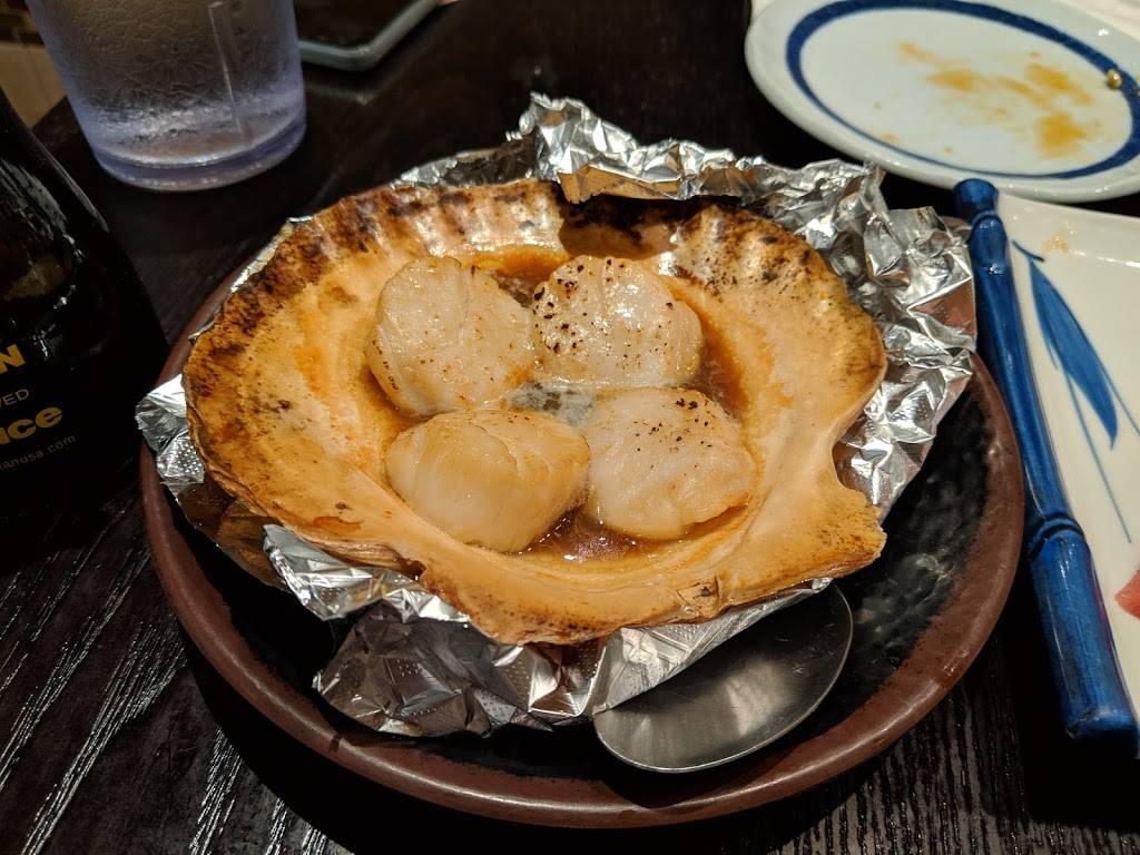 Mitchs Fish Market & Sushi Bar | restaurant | 524 Ohohia St, Honolulu, HI 96819, USA | 8088377774 OR +1 808-837-7774