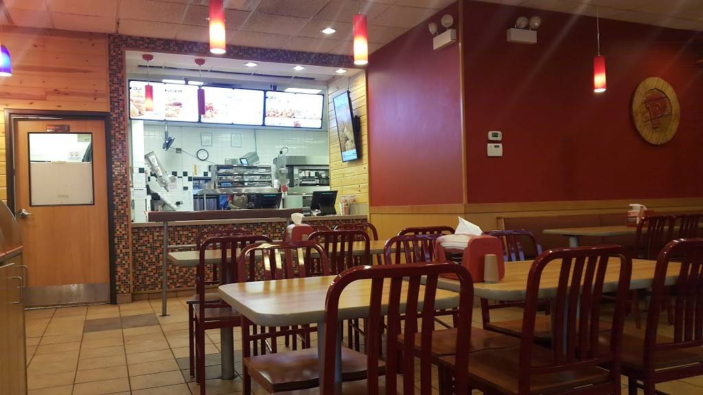 Popeyes Louisiana Kitchen | restaurant | 2355 W Addison St, Chicago, IL 60618, USA | 7732966545 OR +1 773-296-6545