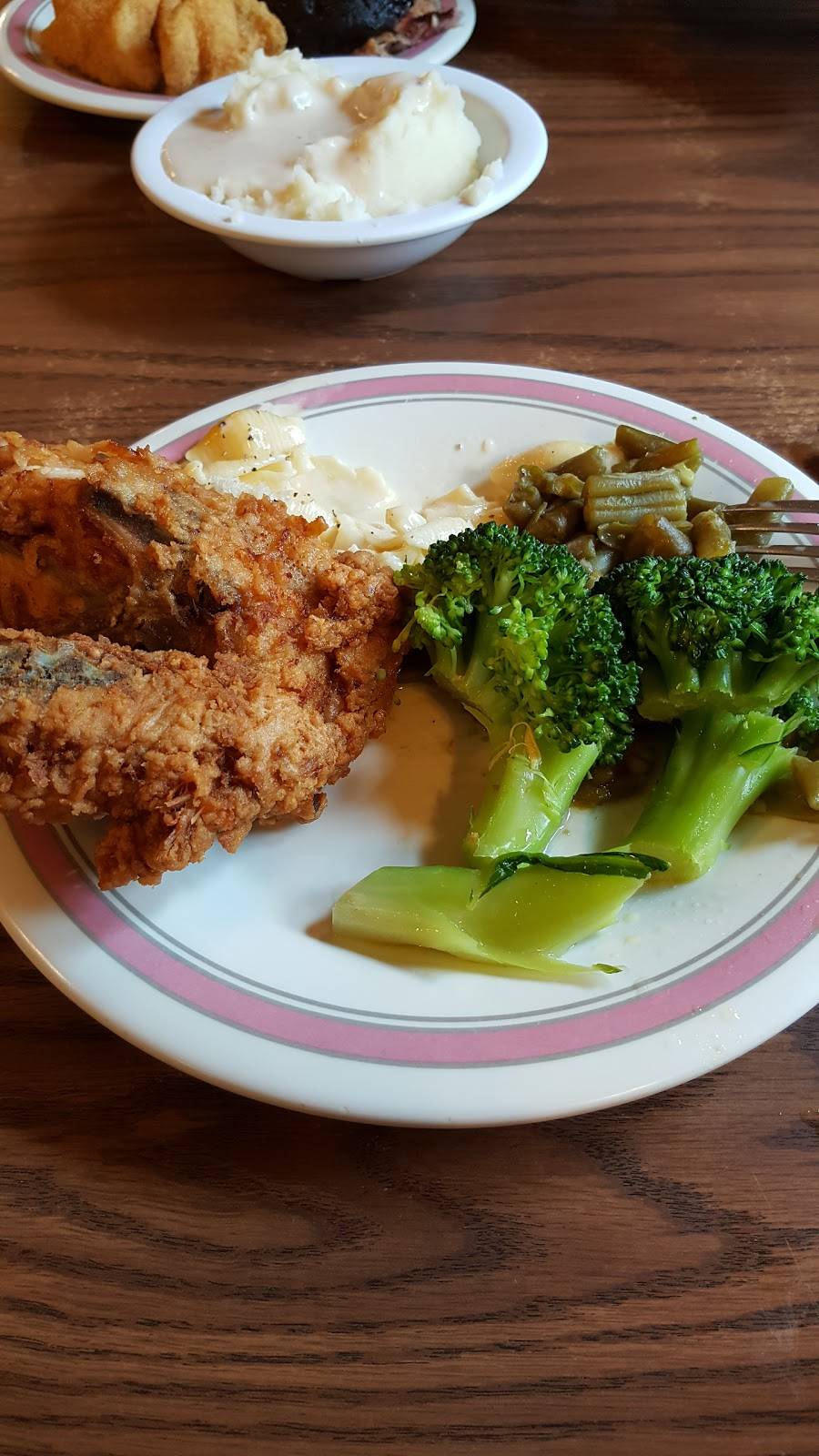 Country Cottage Restaurant | restaurant | 6570 OK-82, Locust Grove, OK 74352, USA | 9184796439 OR +1 918-479-6439