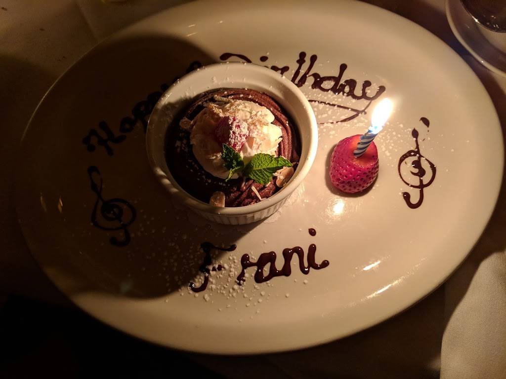 Le Singe | restaurant | 160 7th Ave, New York, NY 10011, USA | 2123664100 OR +1 212-366-4100