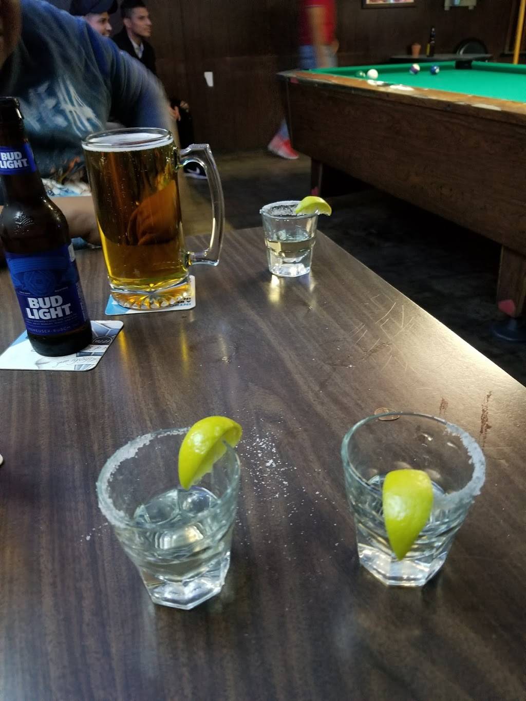 The Den | restaurant | 11437 Hawthorne Blvd, Hawthorne, CA 90250, USA | 3106441416 OR +1 310-644-1416