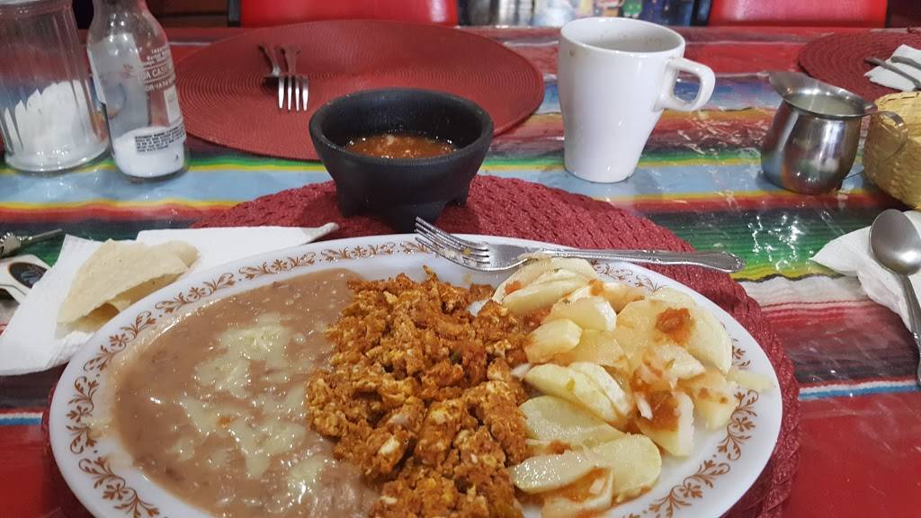 Los Reyes Restaurant | restaurant | 813 Baker St, Bakersfield, CA 93305, USA | 6613245250 OR +1 661-324-5250