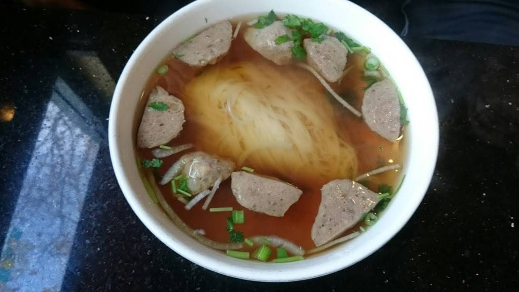 House of Pho | restaurant | 20500 Hesperian Blvd, Hayward, CA 94541, USA | 5105783533 OR +1 510-578-3533