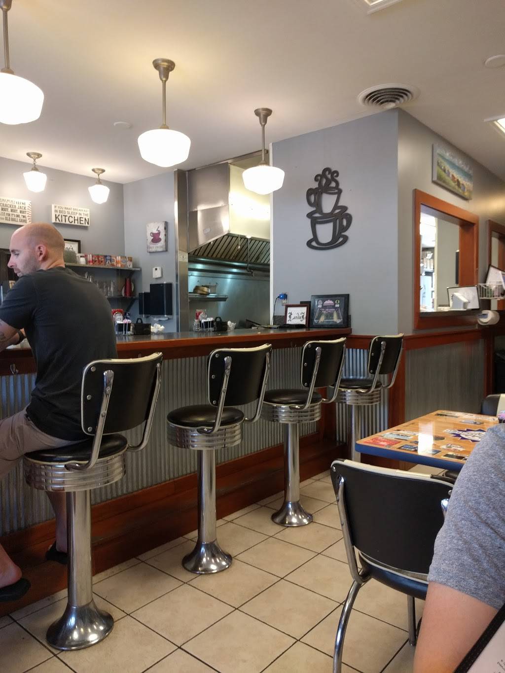 Annes Kitchen | restaurant | 240 N Liberty St, Powell, OH 43065, USA | 6143969363 OR +1 614-396-9363