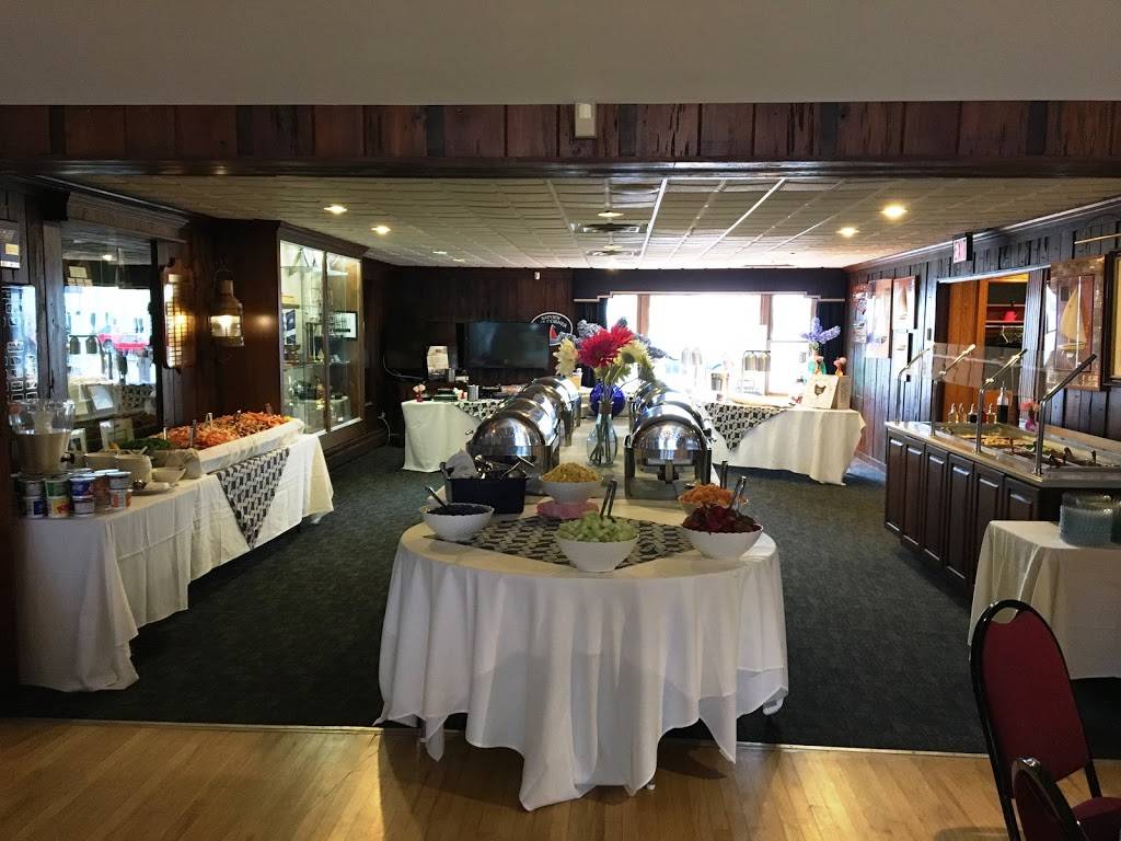 Bayview Yacht Club | restaurant | 100 Clairpointe St, Detroit, MI 48215, USA | 3138221853 OR +1 313-822-1853